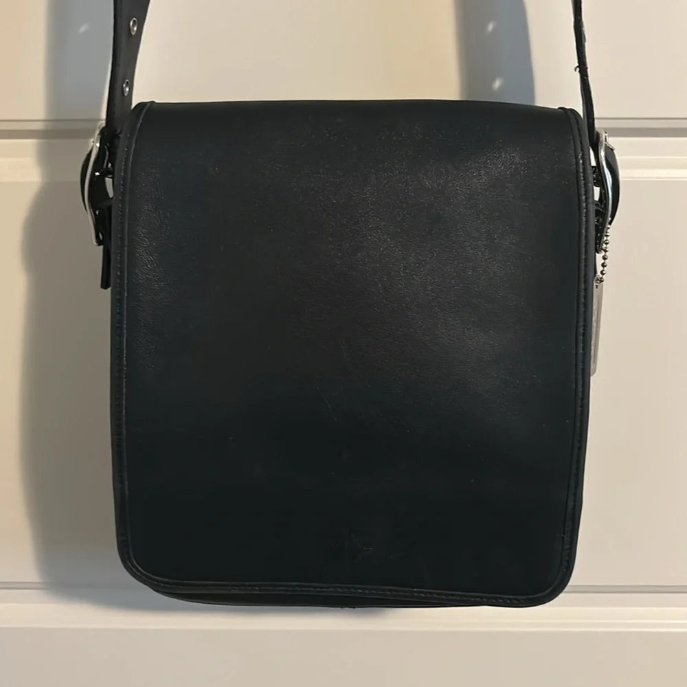 Vintage Coach Flap Front Purse - Picture 2 of 10